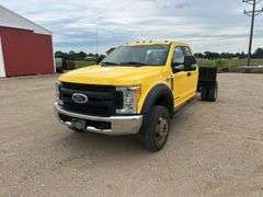 2017 Ford F550 XL Pickup Cab & Chassis
