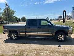 2002 Chevy Silverado 1500HD 6.5 Ft Box