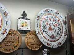 Plate Rack with Decor Pieces