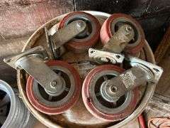 Plastic Barrel & Four Swivel Caster Wheels