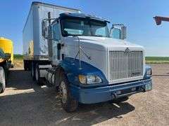 2001 IH 9100 Day Cab Semi Truck
