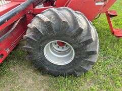Case IH 8825 Self-Propelled Swather