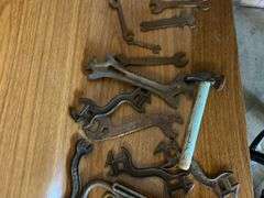 Collection of Hand Tools & Grinders