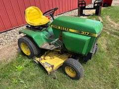 JD 317 Lawn Tractor