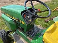 JD 317 Lawn Tractor