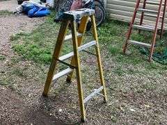 4-Ft Keller Step Ladder