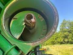 2013 Brent 1082 Grain Cart