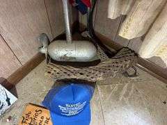 Collection of Talking Fish, Confederate Flag, Electric Silvertrol Motor, Wall Hangings