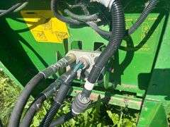 JD 914 Pickup Head with Trailer