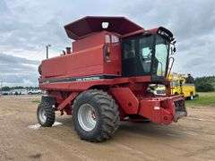 Case-IH 1688 Combine