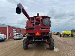 Case-IH 1688 Combine