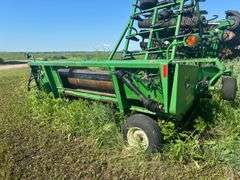 JD 914 Pickup Head with Trailer