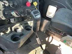 2001 IH 9100 Day Cab Semi Truck