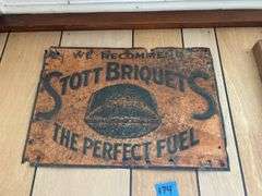 Stott Briquets Sign