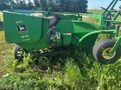 JD 914 Pickup Head with Trailer