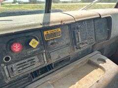 1985 IH S2200 Tandem Truck, 20ft Box - As Is