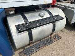2001 IH 9100 Day Cab Semi Truck
