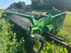 JD 914 Pickup Head with Trailer