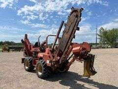 Ditch Witch 7610 4x4 Trencher W/Backhoe, Cable plow & Backfill Blade