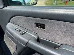 2002 Chevy Silverado 1500HD 6.5 Ft Box