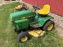 JD 317 Lawn Tractor
