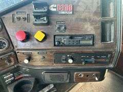 1996 Freightliner FLD112