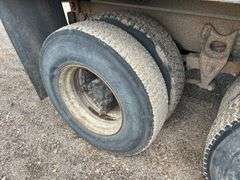 1985 IH S2200 Tandem Truck, 20ft Box - As Is