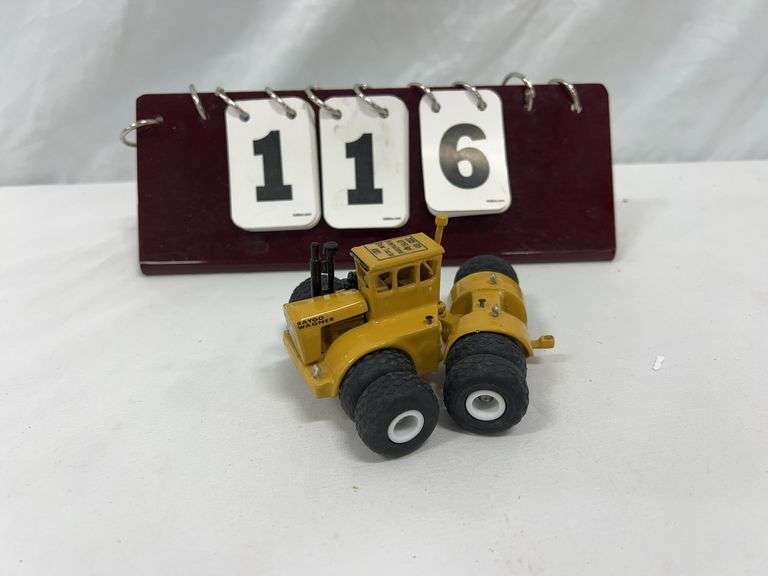 1/64 Scale  2005  ERTL  Raygo Wagner KFYR Agri-International Show Tractor