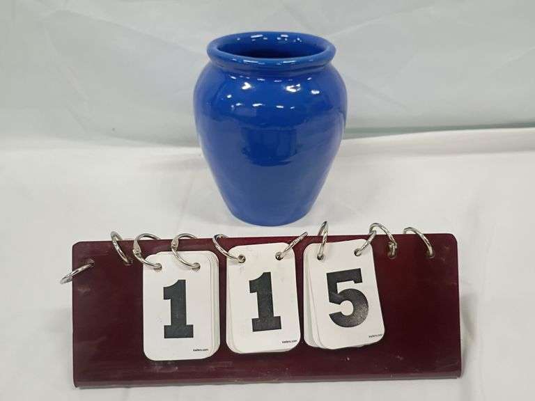 6.25 Inch Tall 1937 North Dakota WPA Pottery Vase