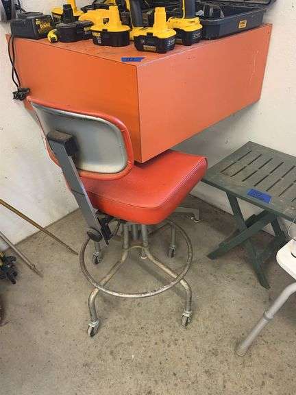 Rolling Chair & Thick Table