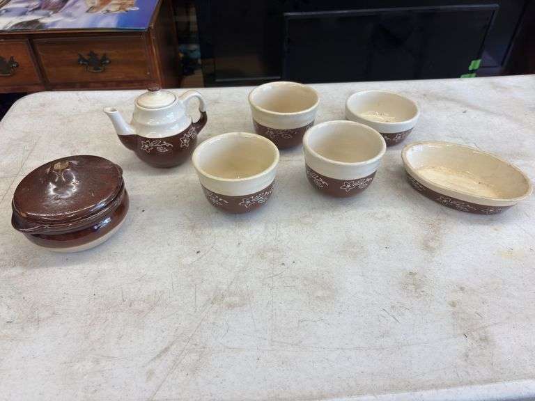 STONEWARE TEA SET, STONEWARE BOWL - Isabell Auction