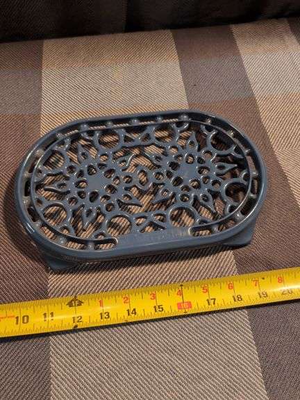 LE CREUSET 10-1/2" CAST IRON TRIVET