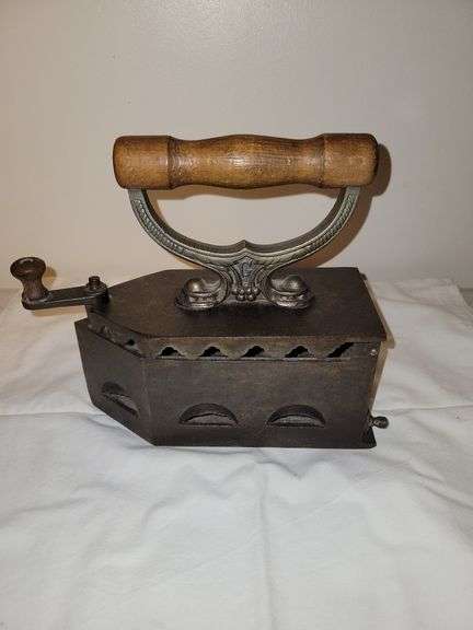 VINTAGE CAST IRON PRESS IRON W/WOODEN HANDLE, 8" X 3.5"