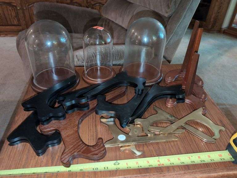 (L) ASST'D SM. DISPLAY DOMES, STANDS, EASELS - Isabell Auction