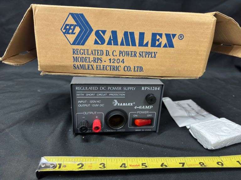 REGULATED DC POWER SUPPLY (POWERS ON)