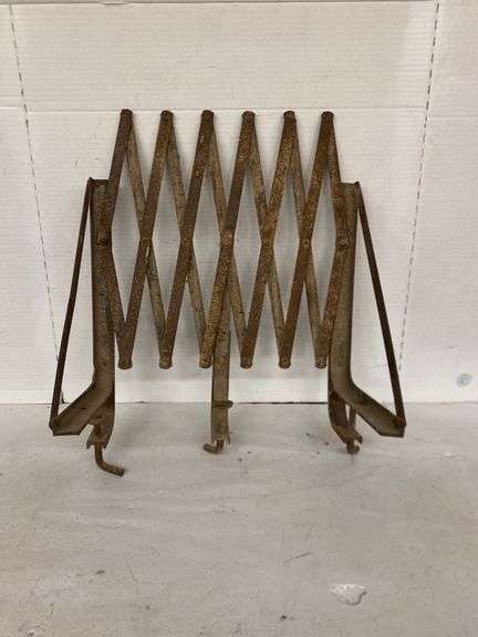 MODEL T LUGGAGE RACK