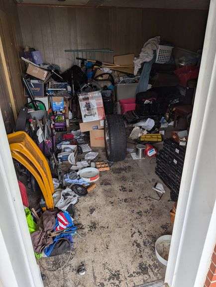 STORAGE UNIT #6 (15X15) (BUYING IN ENTIRETY) (MUST BE VACANT BY 12/23/24 AT 4:00 P.M.)