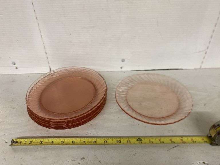 (8CT)9” PINK DEPRESSION PLATES