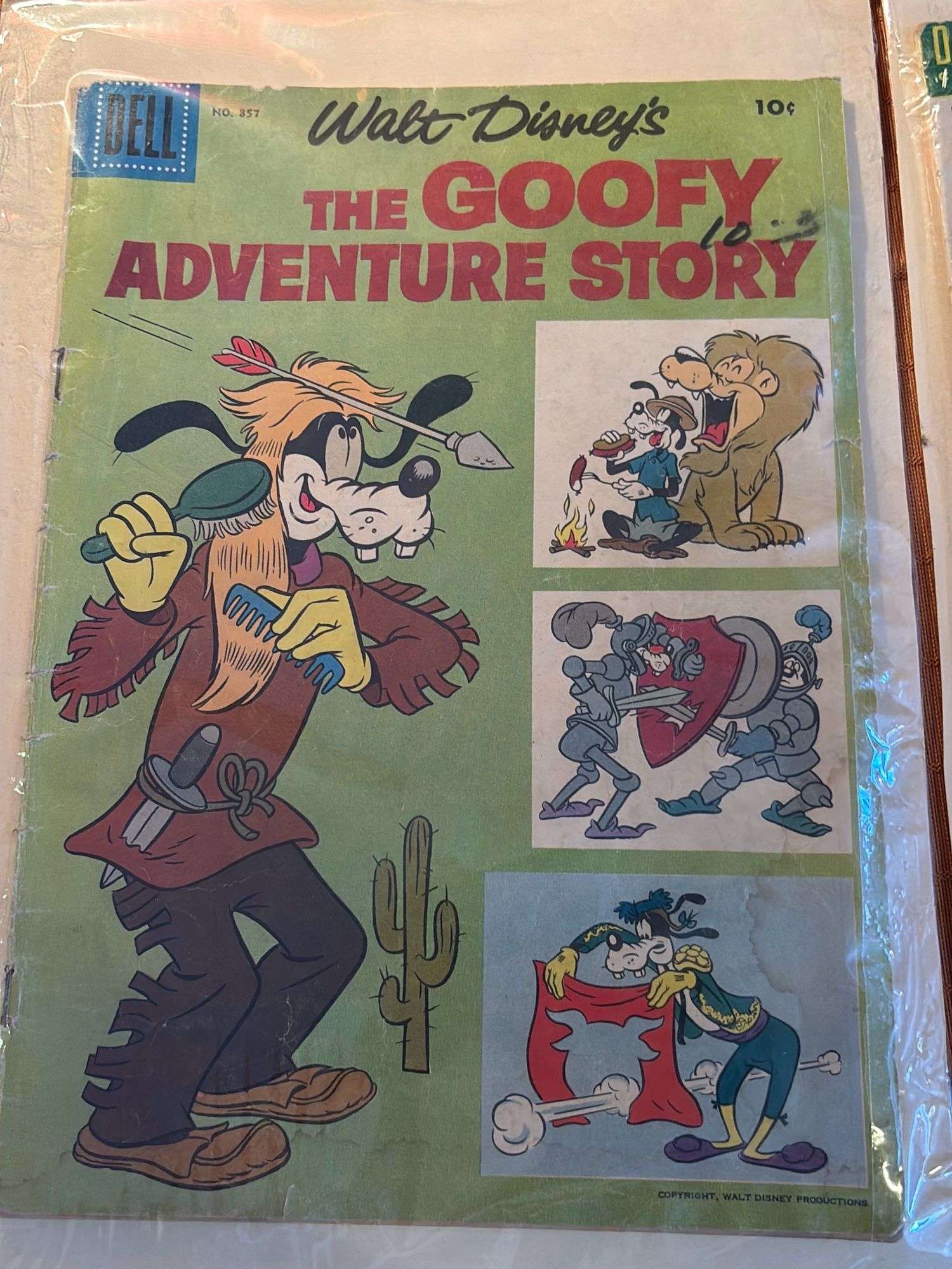 WALT DISNEY’S GOOFYcoloring bookアメリカの古書 Walt Disney's Sport Goofy Golden Coloring Vintage Book
