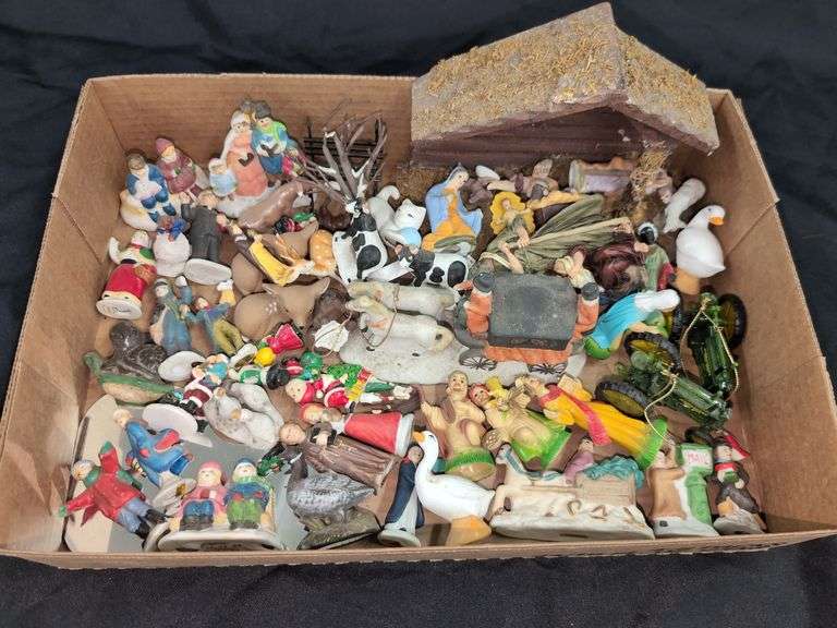 LOT OF ASST'D CHRISTMAS VILLAGE ACCESSORIES/FIGURINES