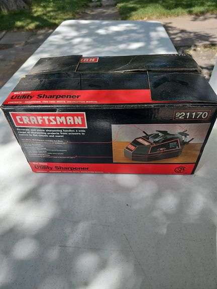 CRAFTSMAN ELECTRIC UTILITY SHARPENER