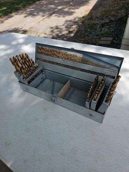 DRILL BIT SET