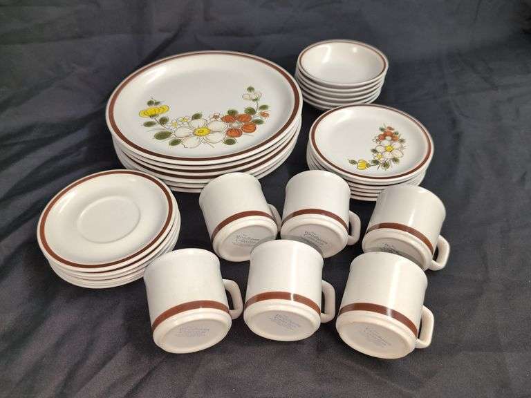 30-PC. WOODHAVEN COLLECTION GENUINE STONEWARE CHINA DISHES SET