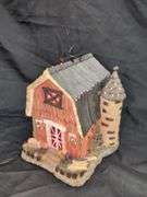 13" TALL LIGHTED DECORATIVE BARN (WEATHERVANE SPINS AROUND)