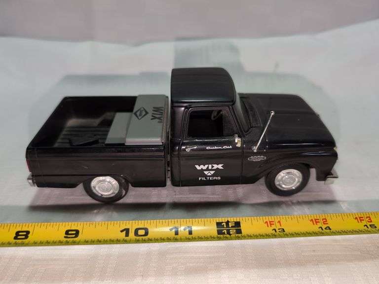 1966 FORD F100 DIECAST PICKUP TRUCK MODEL BANK