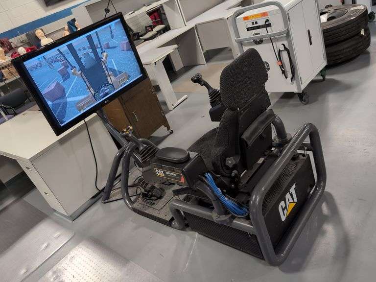 CAT M-SERIES MOTOR GRADER SIMULATOR (WORKS!)