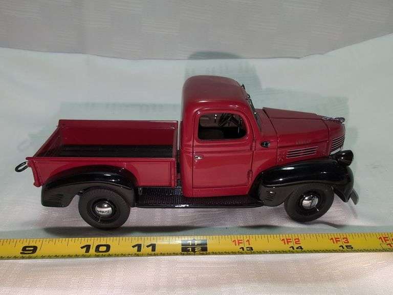 1941 DODGE DIECAST PICKUP TRUCK MODEL