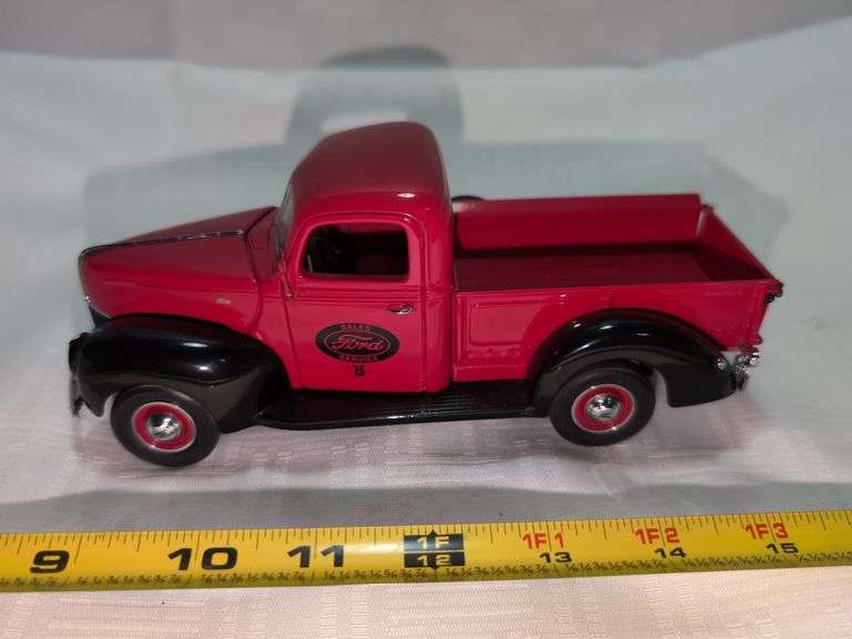 1940 FORD DIECAST PICKUP TRUCK MODEL