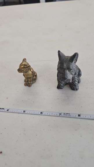 PAIR OF METAL DOGS