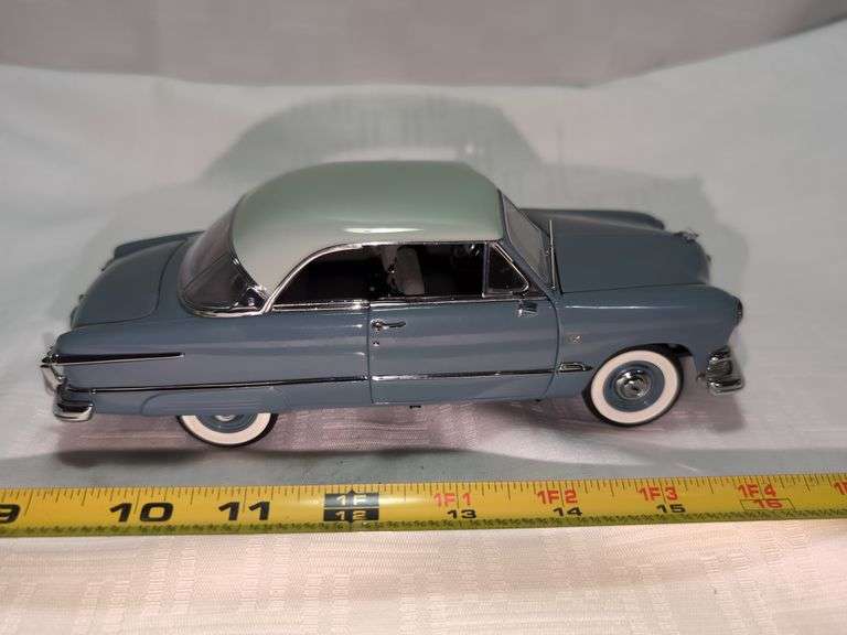 1951 FORD VICTORIA DIECAST CAR MODEL